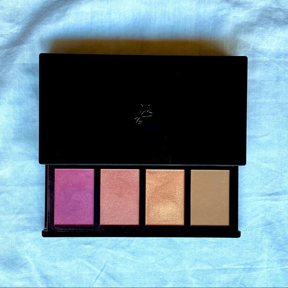 Lancôme A Parisian Wanderlust Eye and Face Palette - Picture 5 of 7